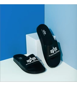 Legyél te a strand stílusikonja Alpha Industries ruhadarabokat viselve