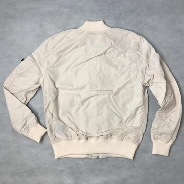 ma-1-tt-jet-stream-white.jpg