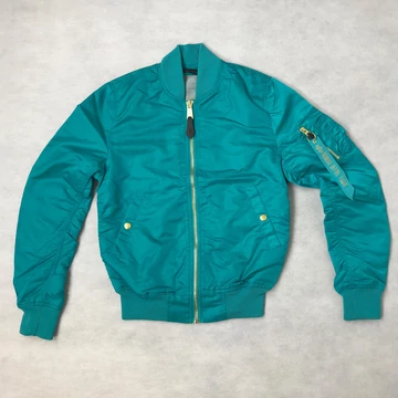ma-1-vf-lw-woman-blue-lagoon.jpg