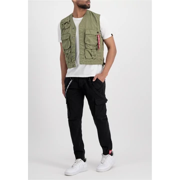 military-vest-olive.png