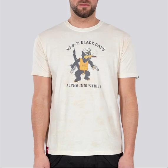 black-cats-t-vintage-white.png