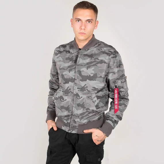 191103-410-alpha-industries-ma-1-tt-flight-jacket-003.jpg